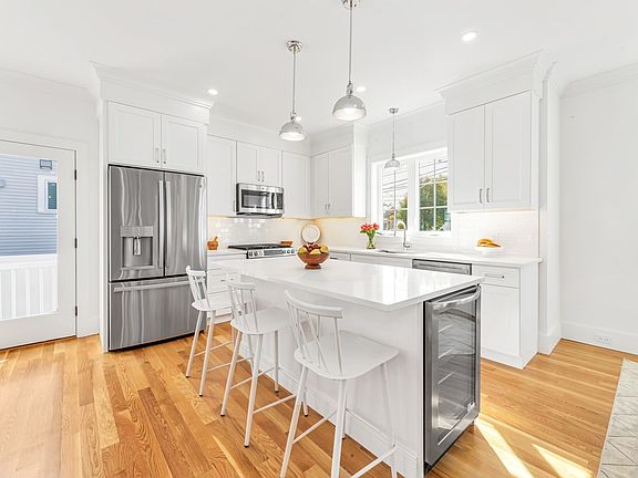 2nd image of 1 Hartlawn Rd
