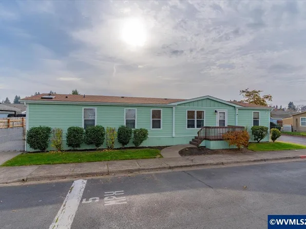 1015 Oak St Unit 71, Silverton, OR 97381