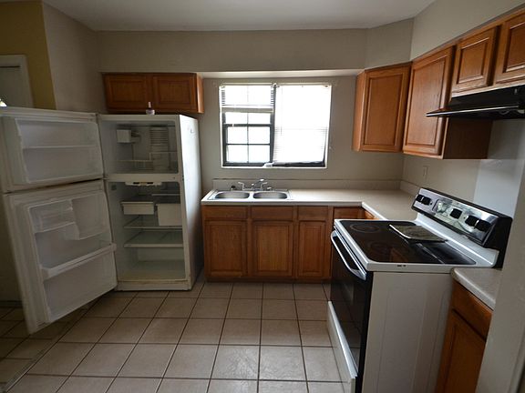 3rd image of 1170 Waco Blvd SE
