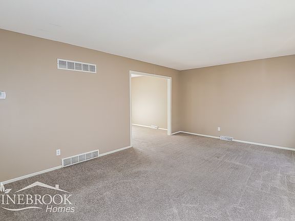 3rd image of 8007 E 117th Pl
