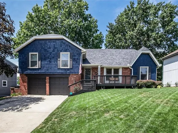 11636 Cherry St, Kansas City, MO 64131