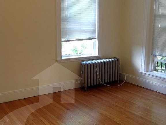 4th image of 172 Maple St #407
