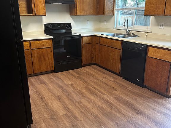 4th image of 9225 Goodspeed St APT D