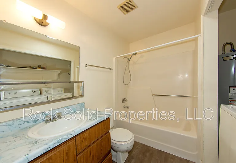 1833 Edgewater Ave #1837 — Photo 17