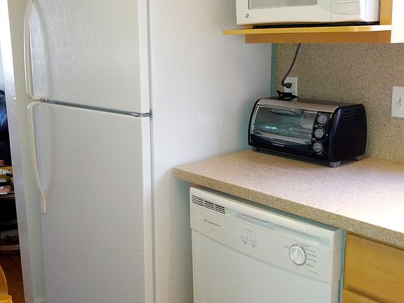 3rd image of 50 Highland Ave APT 1
