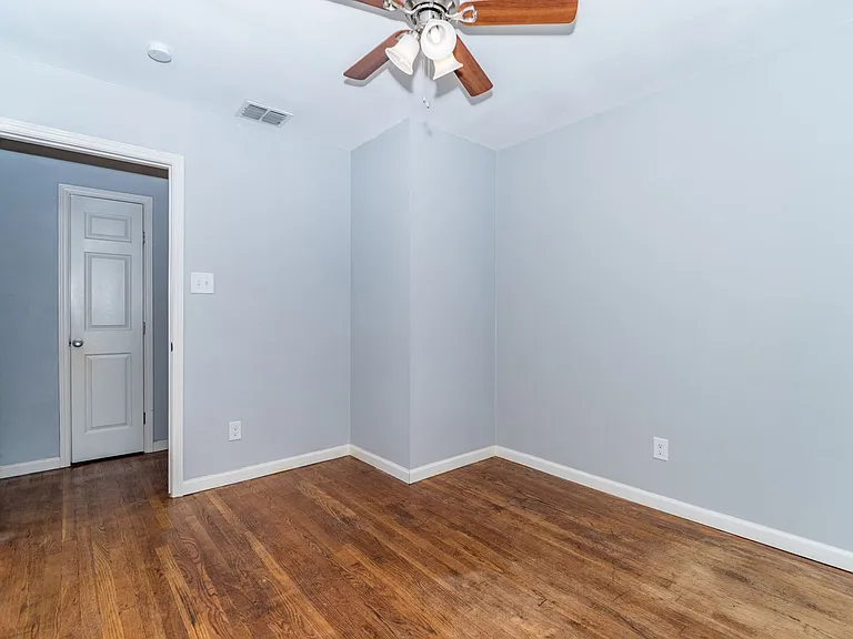 467 Shannon Lee St — Photo 13
