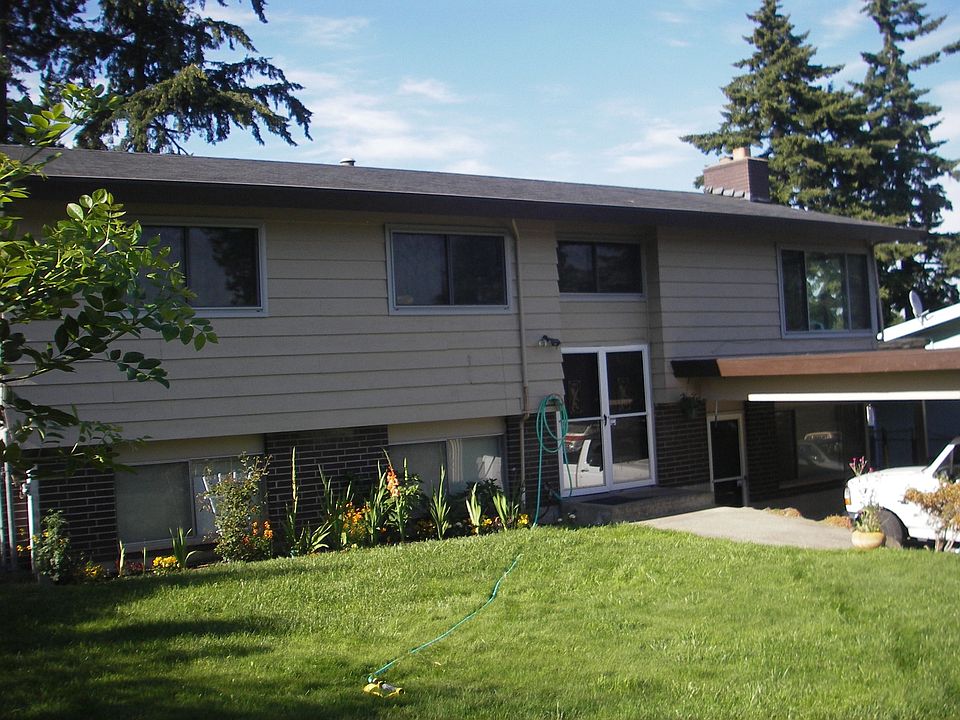 fully landscaped/rv parking