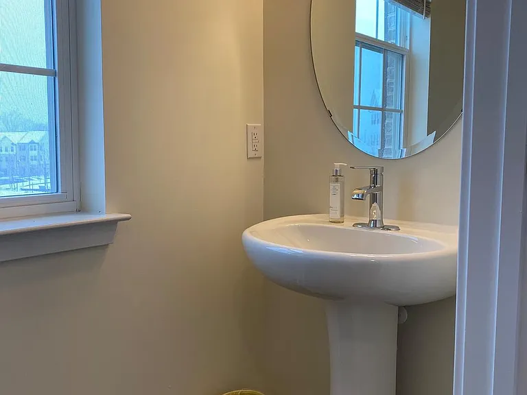 7530 Daybreak Dr — Photo 16