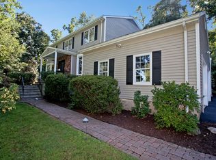 82 Long Hill Rd E, Briarcliff Manor, NY 10510