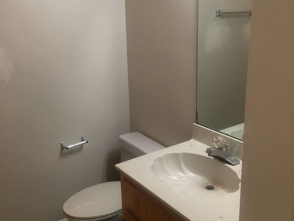 3rd image of 1681 Baltimore Dr APT A