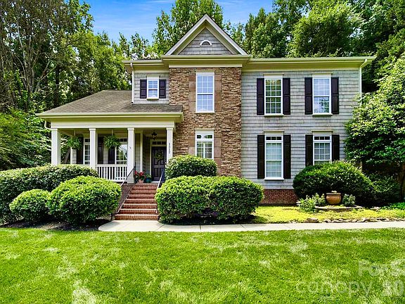 3rd image of 1512 Calvin Hal Rd