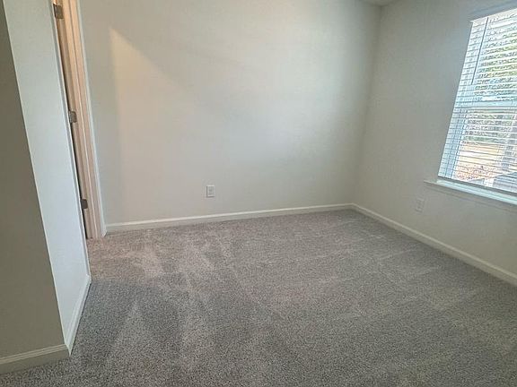 5th image of 146 Parker Ln