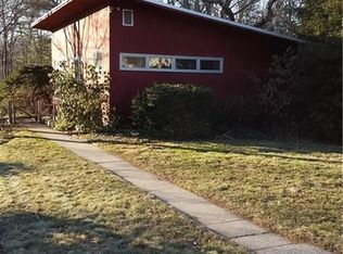 16 Windsor Rd, South Kingstown, RI 02879