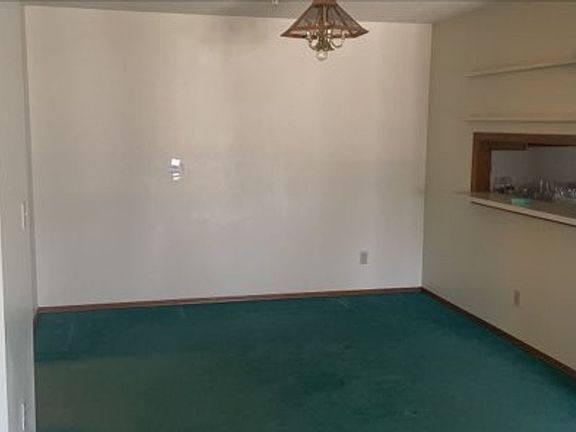 4th image of 647 S Main Ave #109