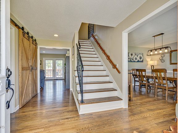 5th image of 204 Lynnwood Ct