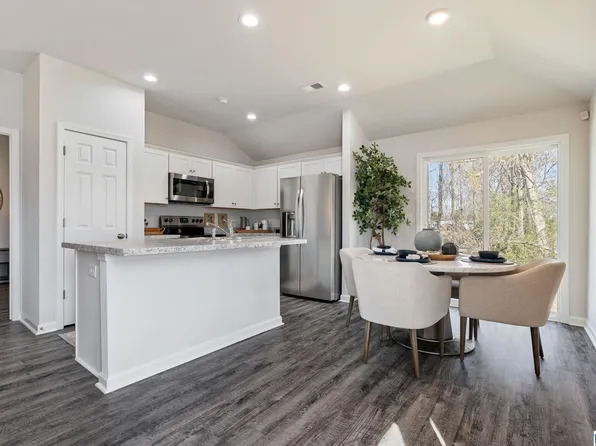 148 Cottage Ln, Odenville, AL 35120