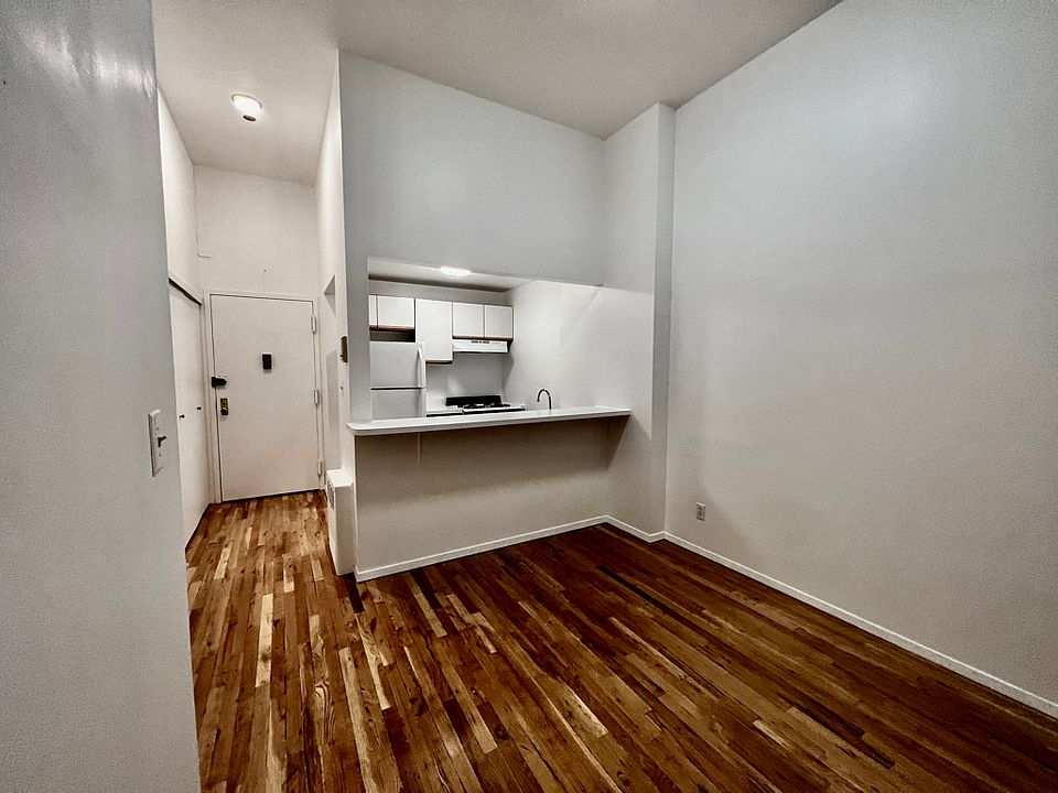 1st image of 61-20 Woodside Ave #3W