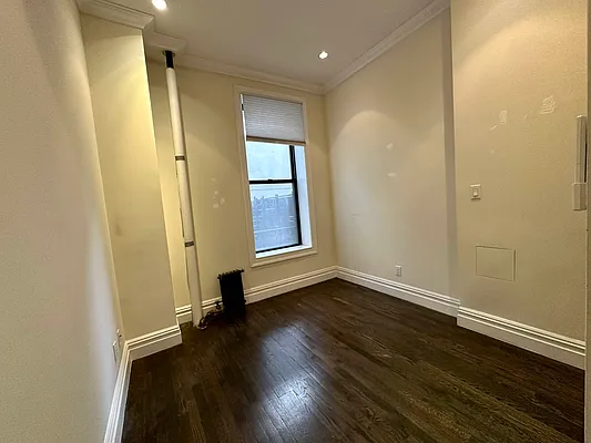 Rented by Avenues Real Estate | media 19