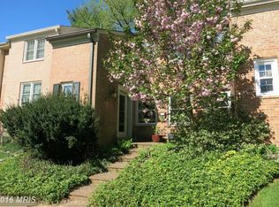 2016 Highboro Way, Falls Church, VA 22043