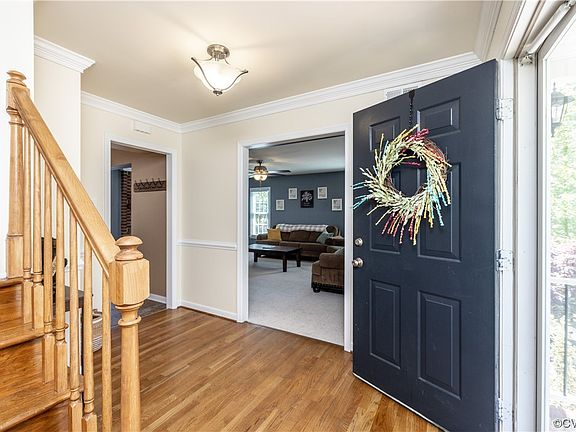 5th image of 10113 Wood Vale Ct