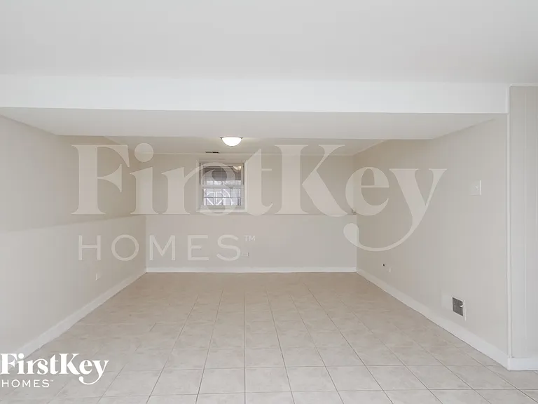 5724 Edward Dr — Photo 7