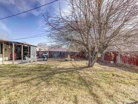 5th image of 325 Greenbrae Dr