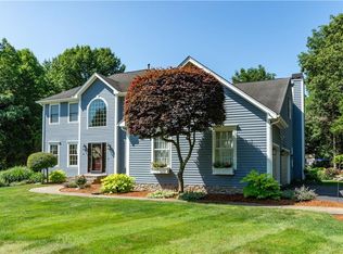 85 Lindsay Ln, North Kingstown, RI 02852