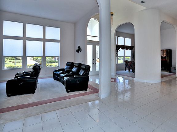 3rd image of 62 Bay Point Dr