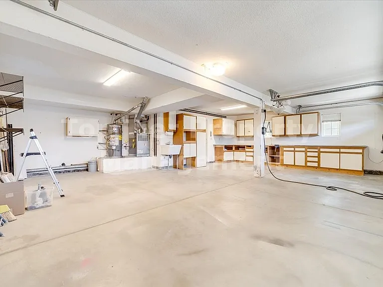 1568 Mallorca Dr — Photo 32