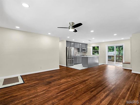 4th image of 9218 Damson Dr