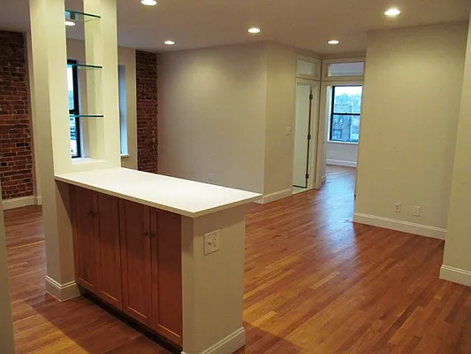 Rented by PMG Real Estate  | media 56