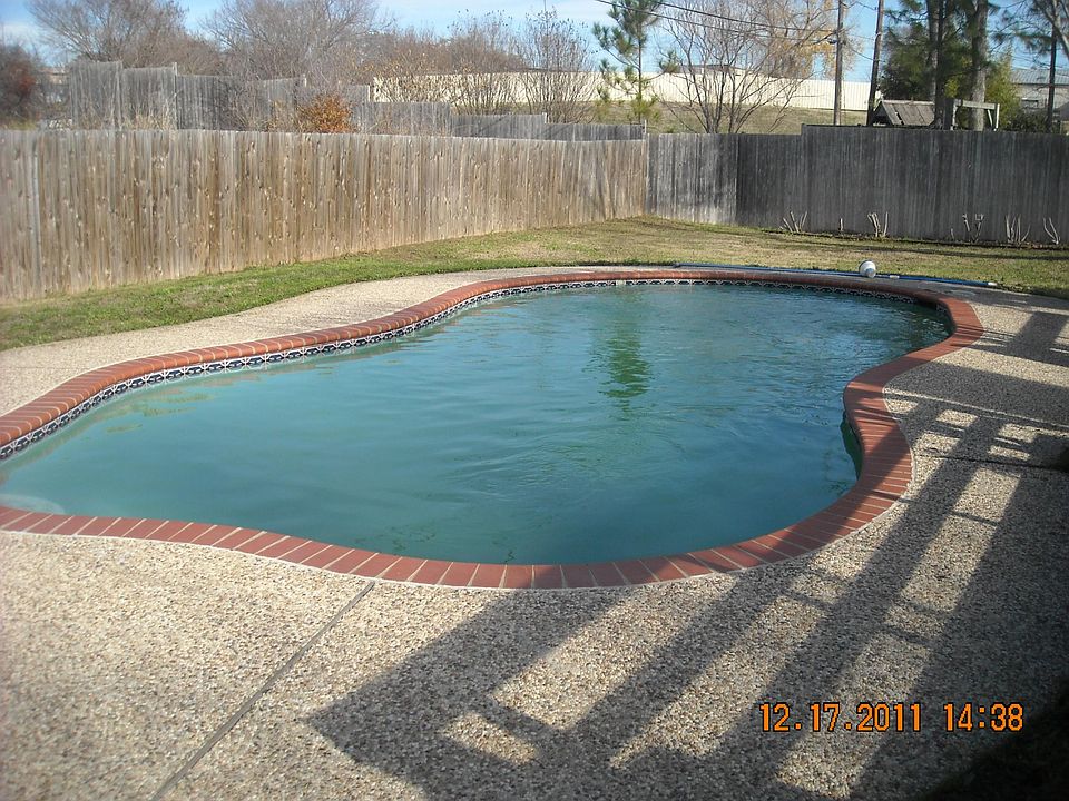 2nd image of 422 Manana Dr