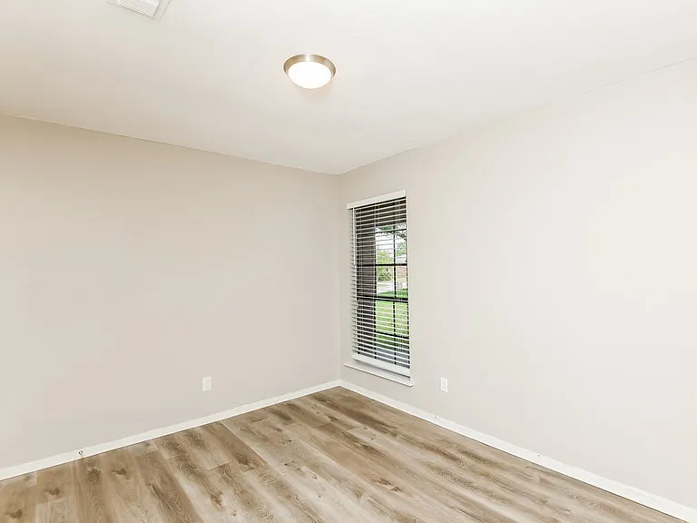3741 Misty Meadow Dr — Photo 13