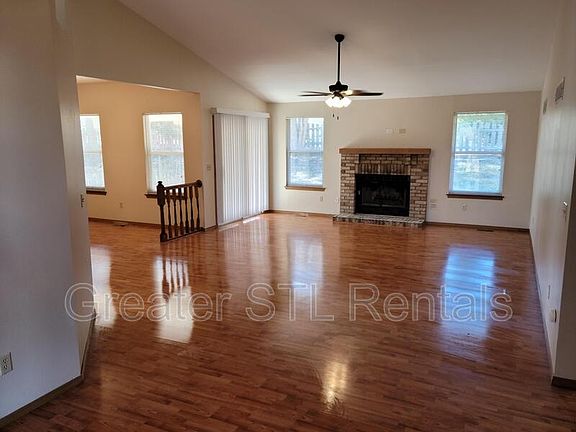 5th image of 7 Congressional Way Ct