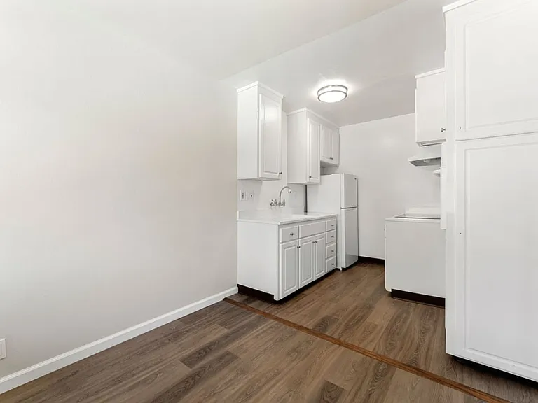 360 Chiquita Ave — Photo 10