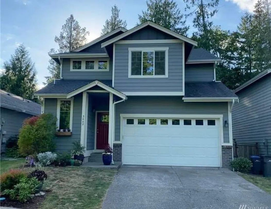 4 bed, 2.5 bath, 1851 sqft, $2,770 — Photo 1