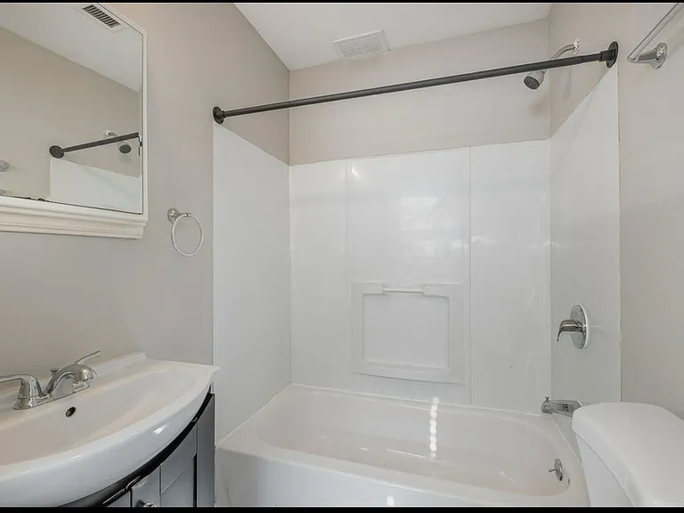 117.5 Adela Ave #3 — Photo 3