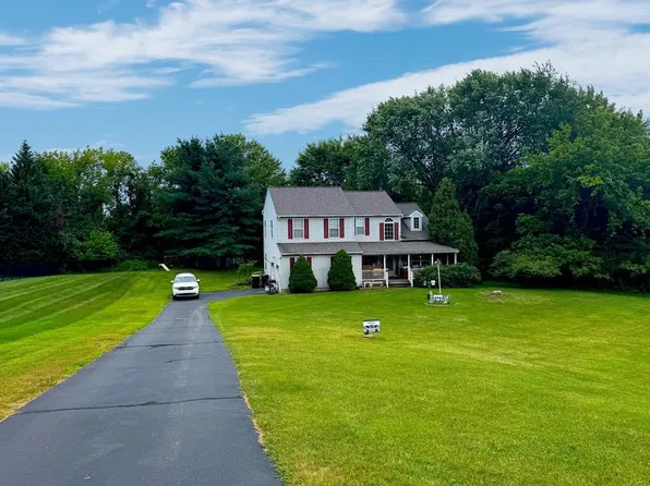 22 Windy Knoll Dr, Royersford, PA 19468