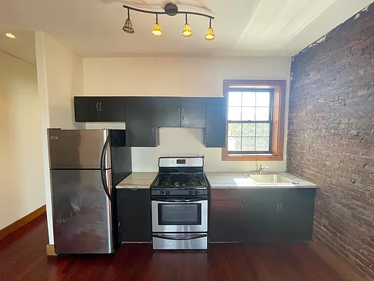 Rented by Yup Realty LLC | media 6