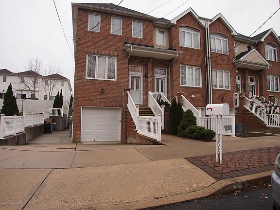 5th image of 216 Sneden Ave #B