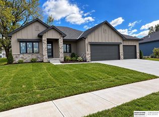 11113 S 98th St, Papillion, NE 68046