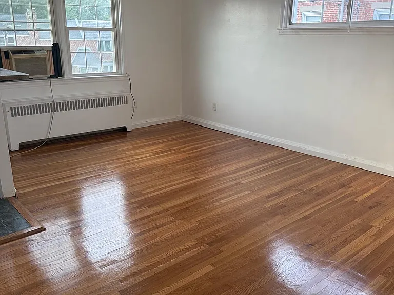 2420 Cedar Ln #2 — Photo 4
