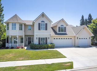1971 N Dartmouth Ave, Clovis, CA 93619