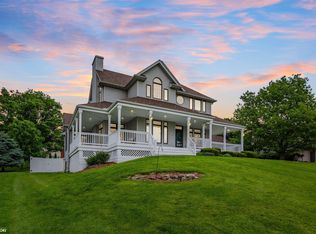 2310 Knollway Dr, Marshalltown, IA 50158