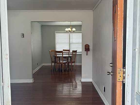 4th image of 4708 Montview Dr