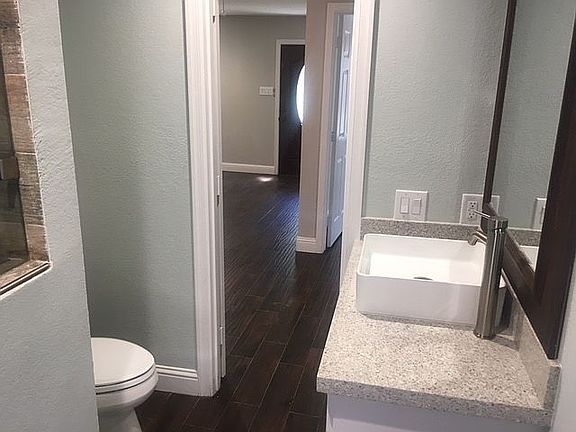 5th image of 12713 Flagstaff Ln