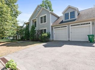 17 17 E Quinobequin Rd, Newton, MA 02468