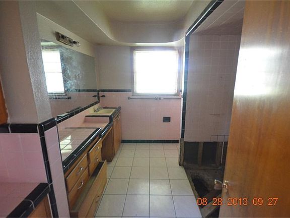 BATHROOM, NEEDS PLUMBING