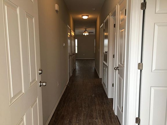 2nd image of 3504 SW Thistle St #2