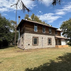 1212 M Rd, Larned, KS, 67550